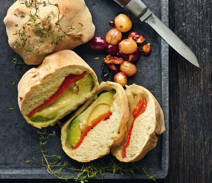 Heumilch-Camembert im Teig gegrillt