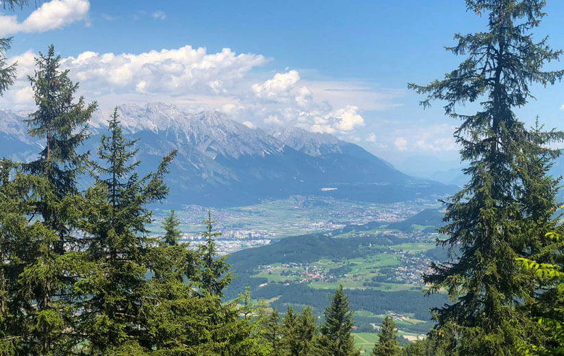 Heumilch-Wanderung #2: Auf dem Innsbrucker Almenweg Tirols Inntal von oben genießen