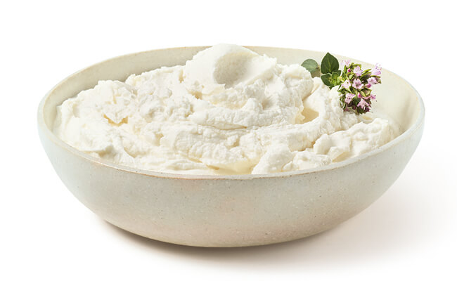 Cream cheese and curd cheese