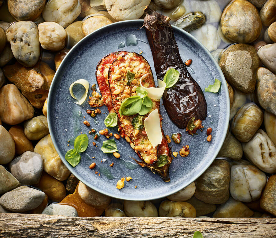 Überbackene Auberginen mit Tomaten und Heumilch-Emmentaler