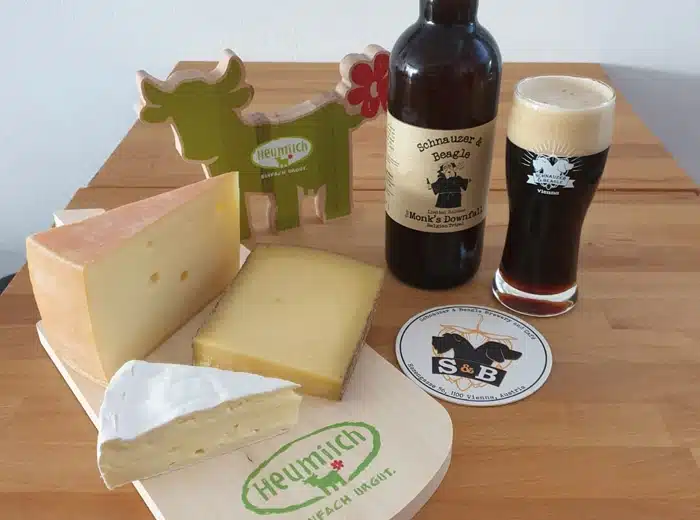 Heumilch-Käse und Bier